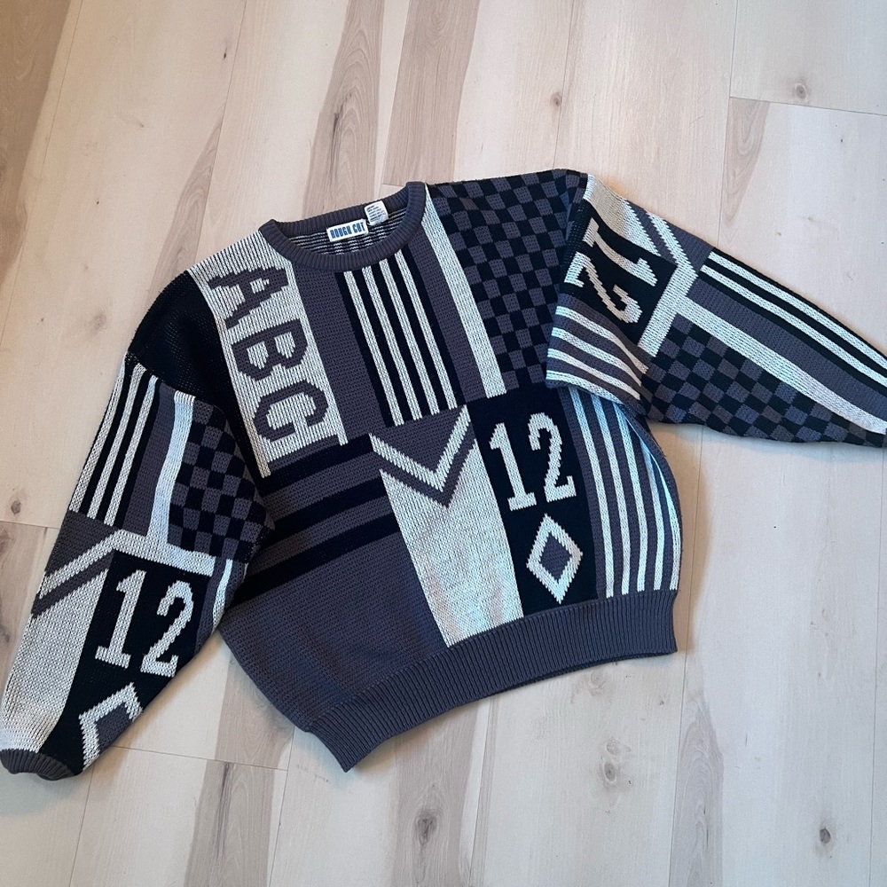 Vintage Bershka Crewneck Colorblock Sweater Black and Gray